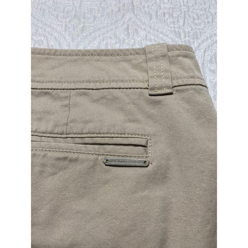 New York & Company Womens Khaki Chino Shorts Beige Cotton Stretch Size 8 - Picture 8 of 11
